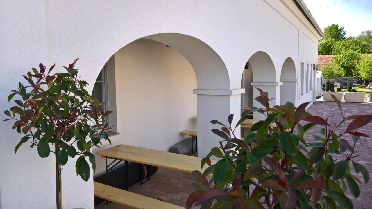Rozalia Vendeghaz 2 Apartment