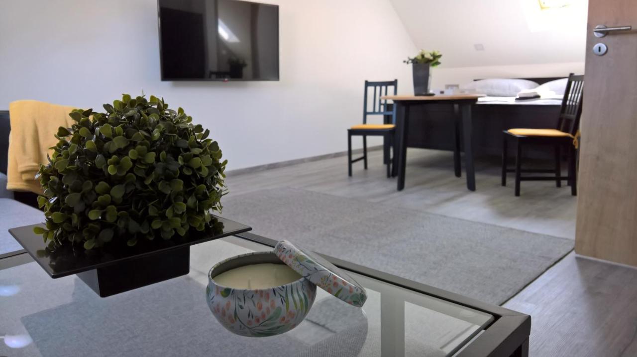 Apartment Rozalia Vendeghaz 2 *